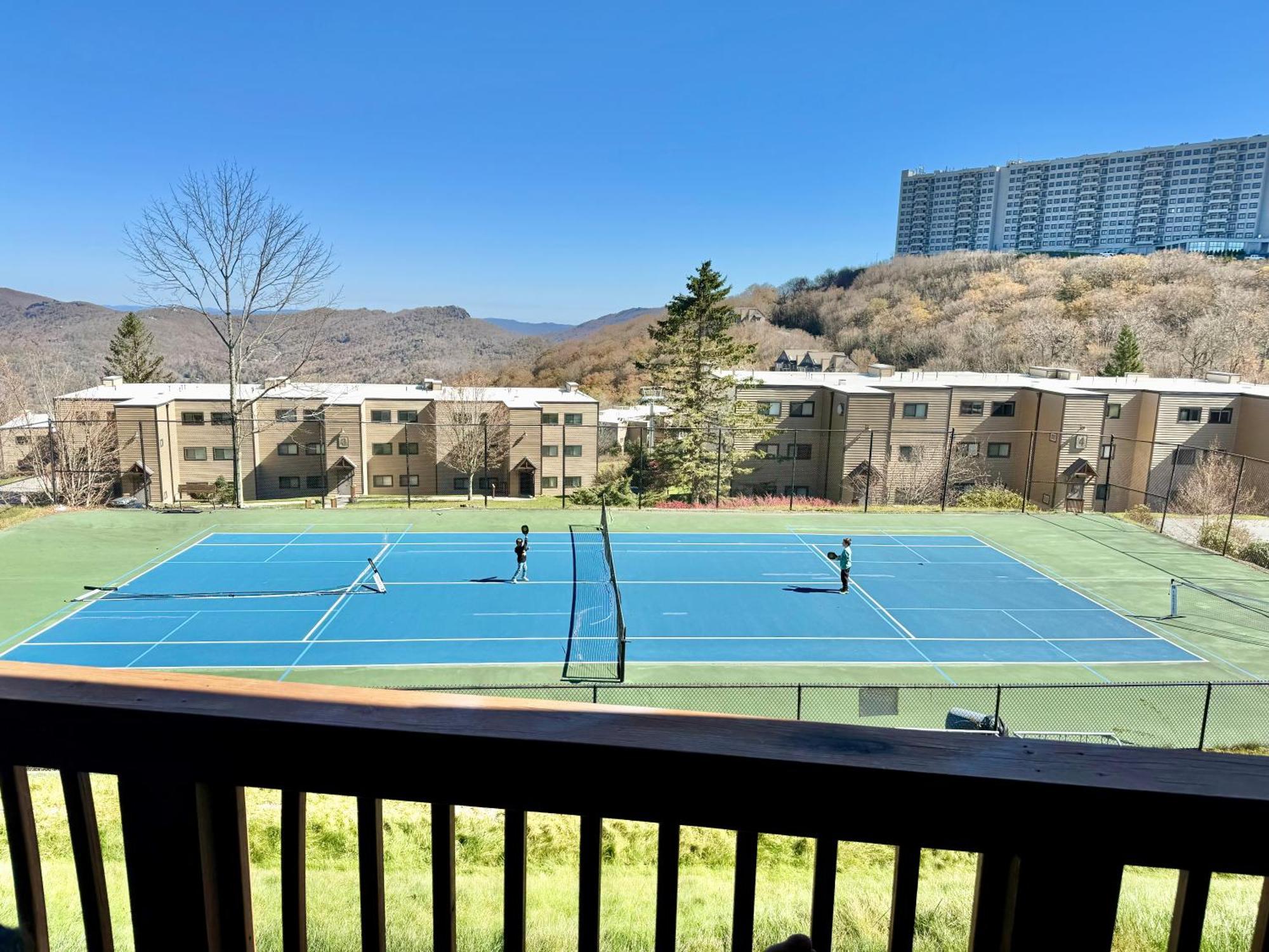 The Sugar Suite - Renovated With A View! Ac! Pool, Hot Tub, Sauna, Gym, Ev Sugar Mountain Exteriér fotografie