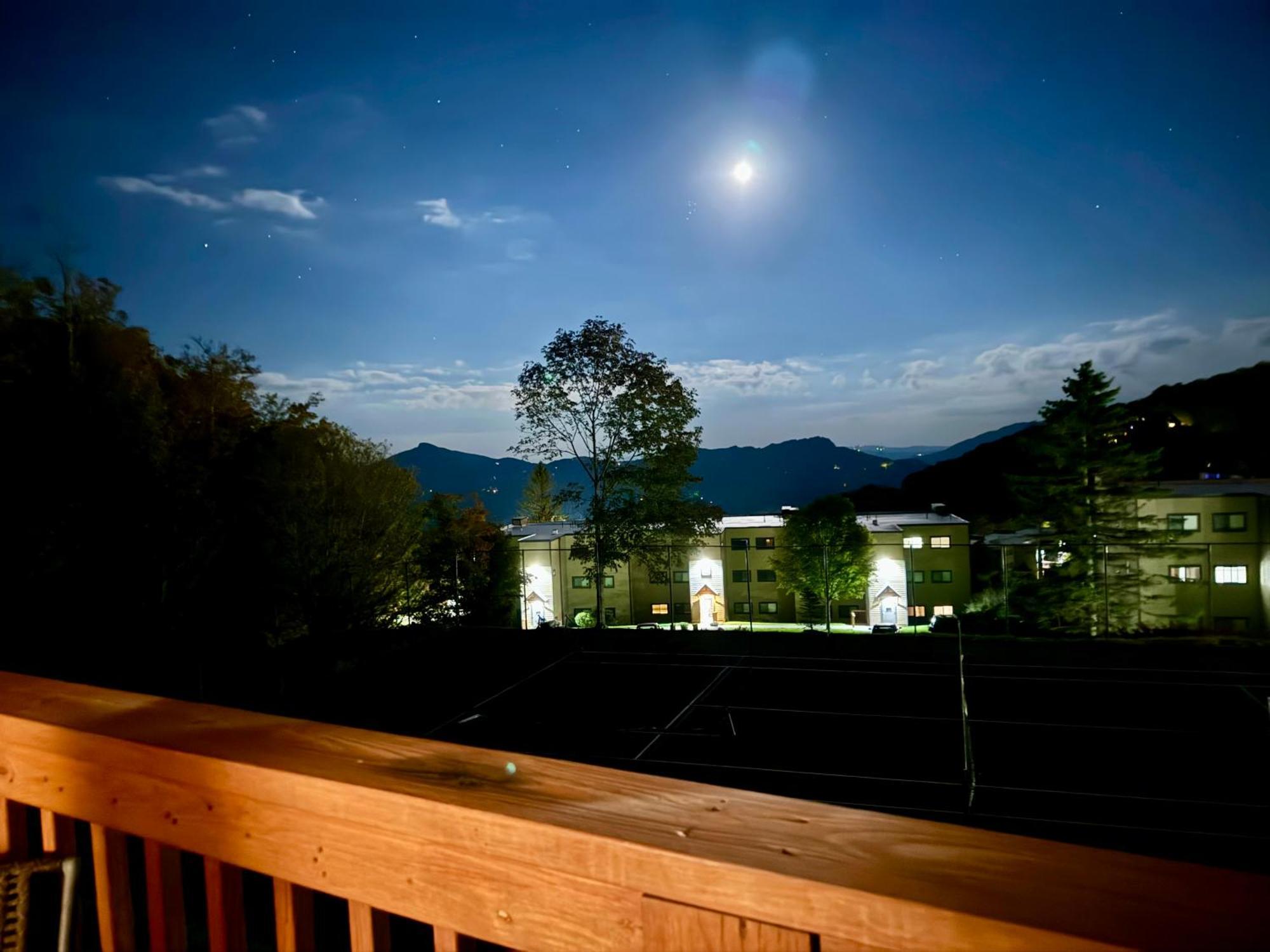 The Sugar Suite - Renovated With A View! Ac! Pool, Hot Tub, Sauna, Gym, Ev Sugar Mountain Exteriér fotografie